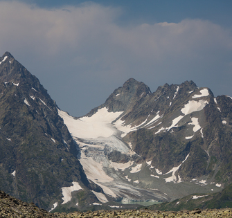Вершина Аманауз и одноимённый ледник