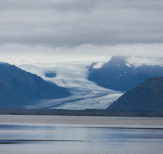 Крупнейший ледник Исландии - Ватнайёкюдль