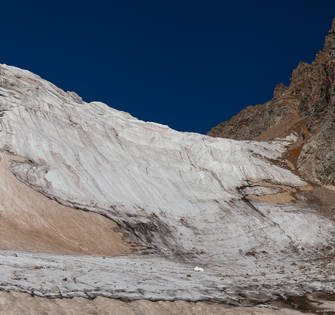 Основная ступень ледопада перевала Гумачи