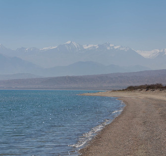Берег озера Иссык-Куль