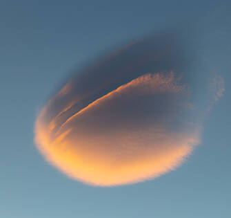 Интересное облако над Эльбрусом